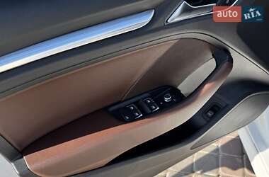 Седан Audi A3 2018 в Харькове