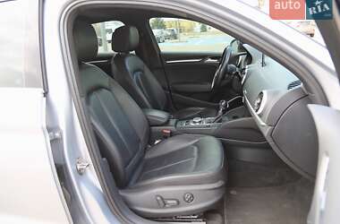 Седан Audi A3 2017 в Киеве