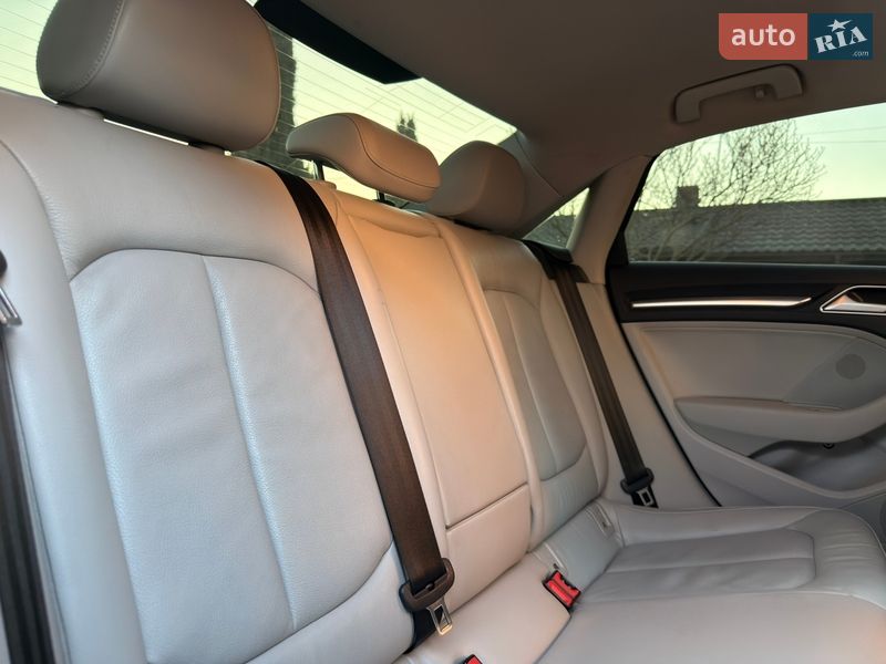Седан Audi A3 2015 в Івано-Франківську