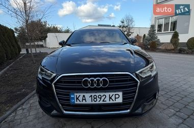 Седан Audi A3 2017 в Ирпене