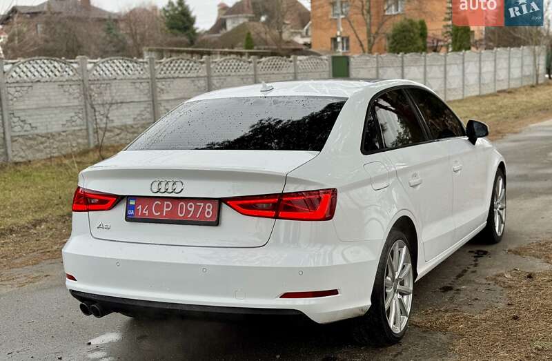 Седан Audi A3 2016 в Киеве