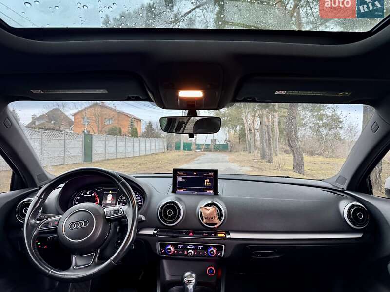 Седан Audi A3 2016 в Киеве