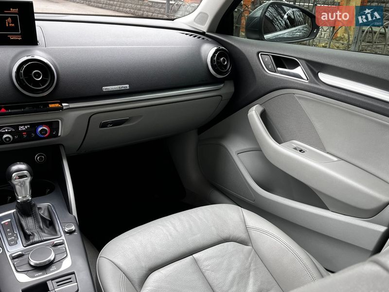 Седан Audi A3 2014 в Одессе