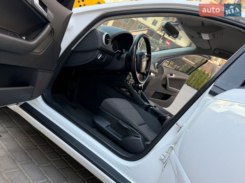 Хэтчбек Audi A3 2013 в Одессе