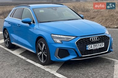 Хэтчбек Audi A3 2021 в Киеве