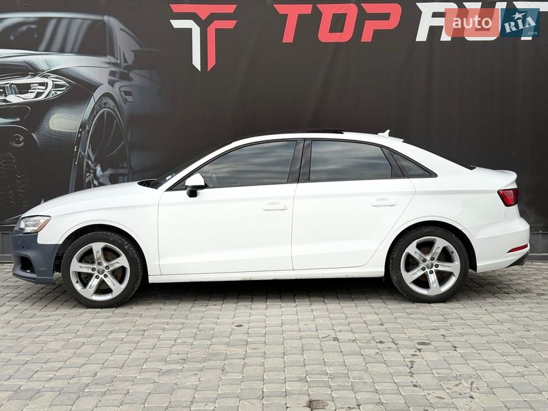 Седан Audi A3 2018 в Львове