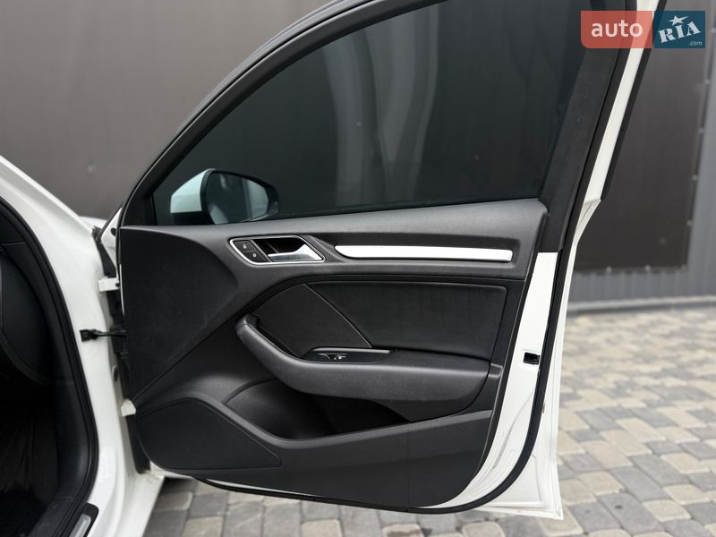 Седан Audi A3 2018 в Львове