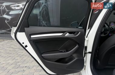 Седан Audi A3 2018 в Львове