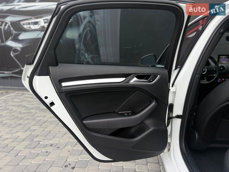 Седан Audi A3 2018 в Львове