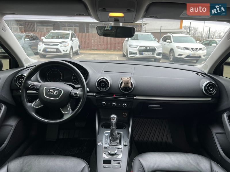 Седан Audi A3 2016 в Киеве
