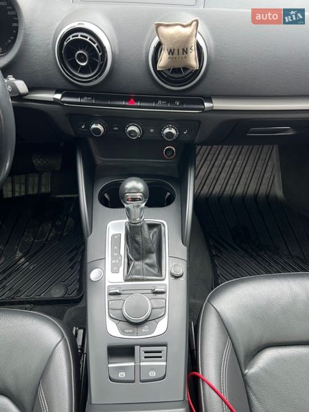 Седан Audi A3 2016 в Киеве