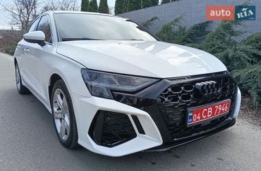 Седан Audi A3 2021 в Гатном