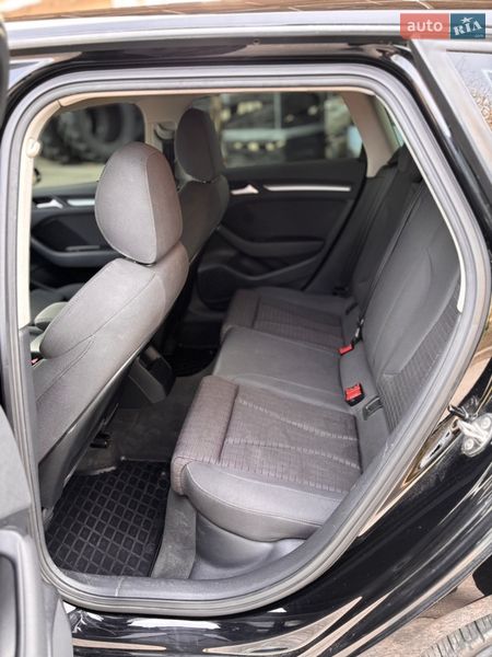Хэтчбек Audi A3 2015 в Днепре