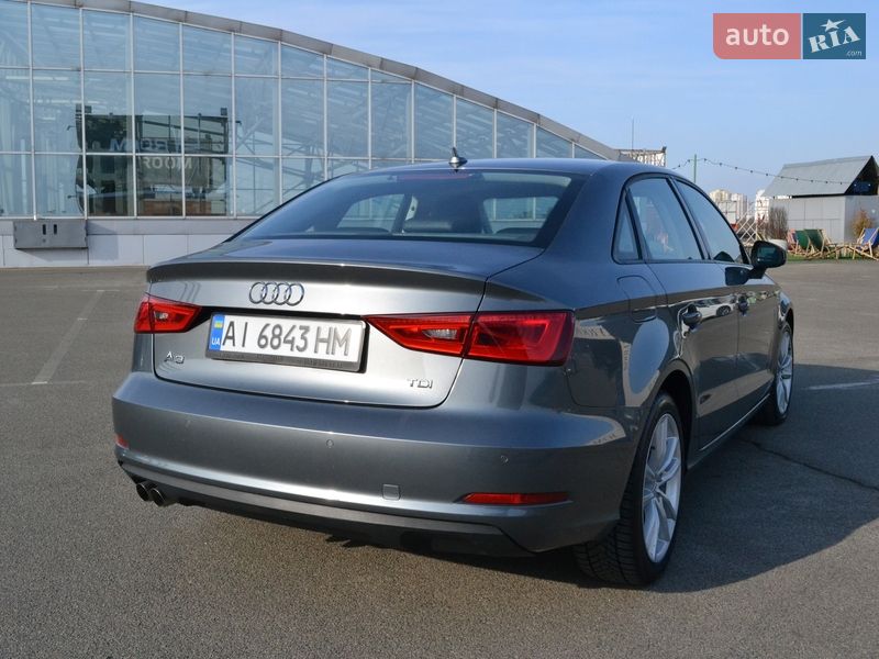 Седан Audi A3 2015 в Киеве