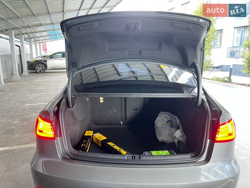 Седан Audi A3 2014 в Дніпрі
