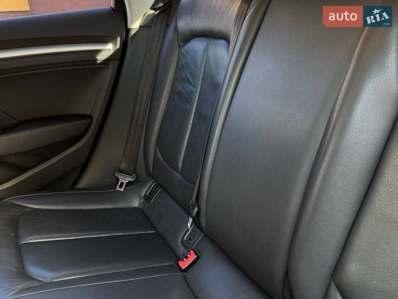 Хетчбек Audi A3 2015 в Києві фото 10 Хетчбек Audi A3 2015 в Києві