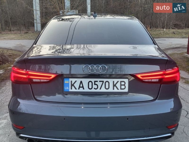 Седан Audi A3 2017 в Киеве