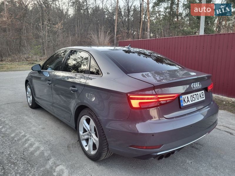 Седан Audi A3 2017 в Киеве