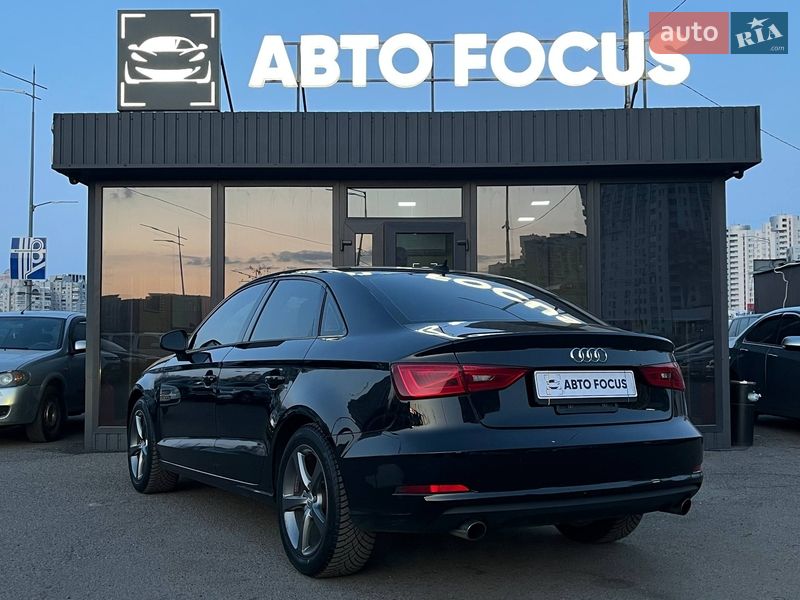Седан Audi A3 2015 в Киеве