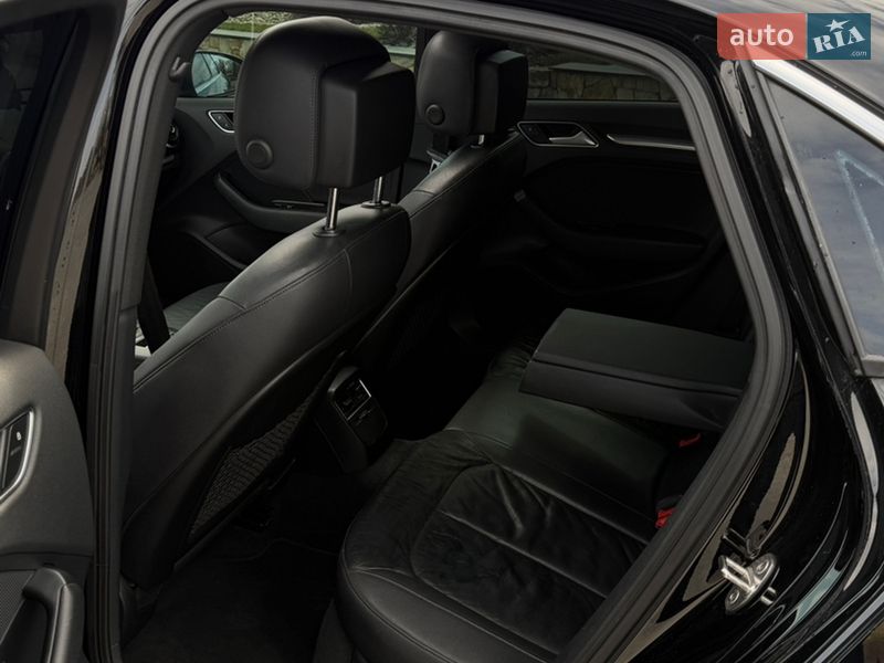 Седан Audi A3 2016 в Хусті