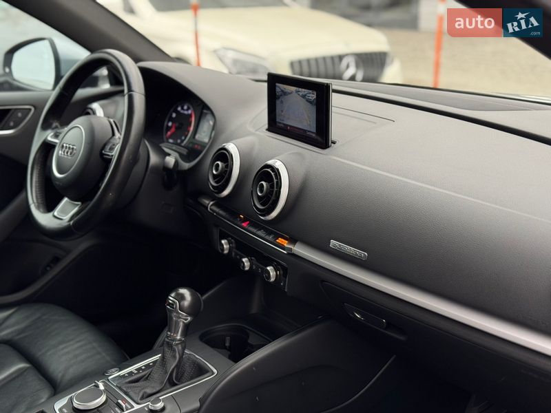 Седан Audi A3 2015 в Умани