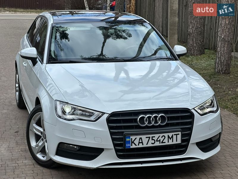 Хэтчбек Audi A3 2015 в Киеве