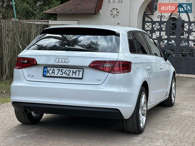 Хэтчбек Audi A3 2015 в Киеве