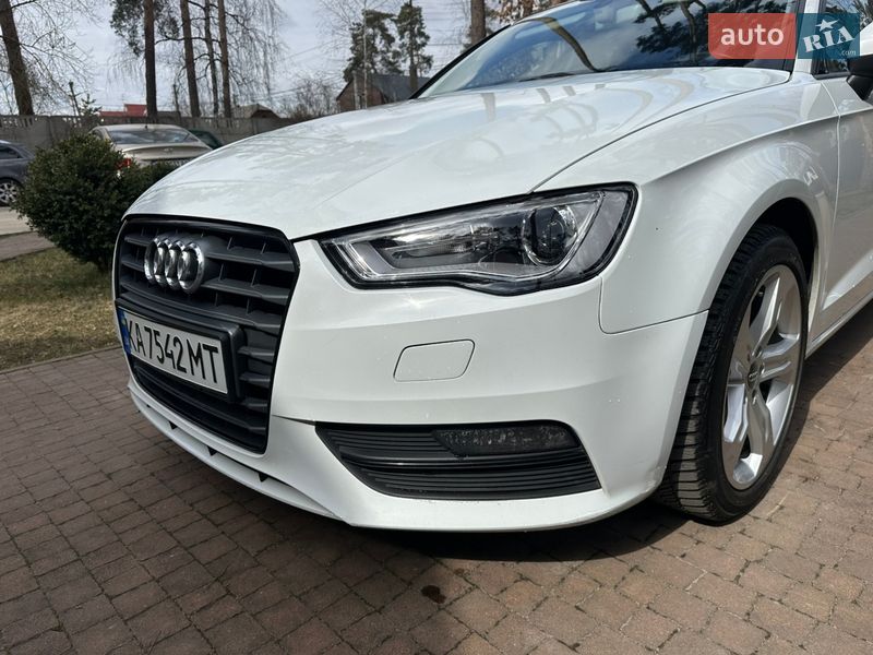 Хэтчбек Audi A3 2015 в Киеве