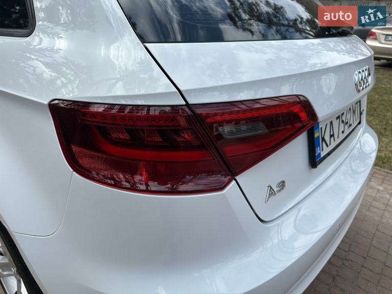 Хэтчбек Audi A3 2015 в Киеве
