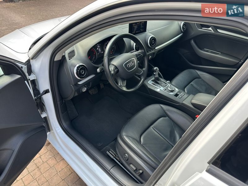 Хэтчбек Audi A3 2015 в Киеве