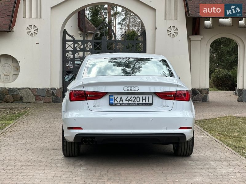 Седан Audi A3 2013 в Киеве