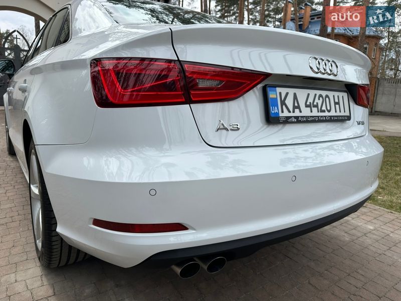 Седан Audi A3 2013 в Киеве
