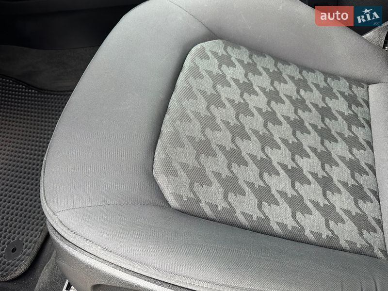 Седан Audi A3 2013 в Киеве
