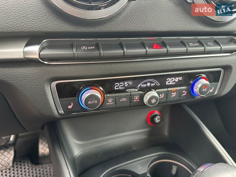 Седан Audi A3 2013 в Киеве