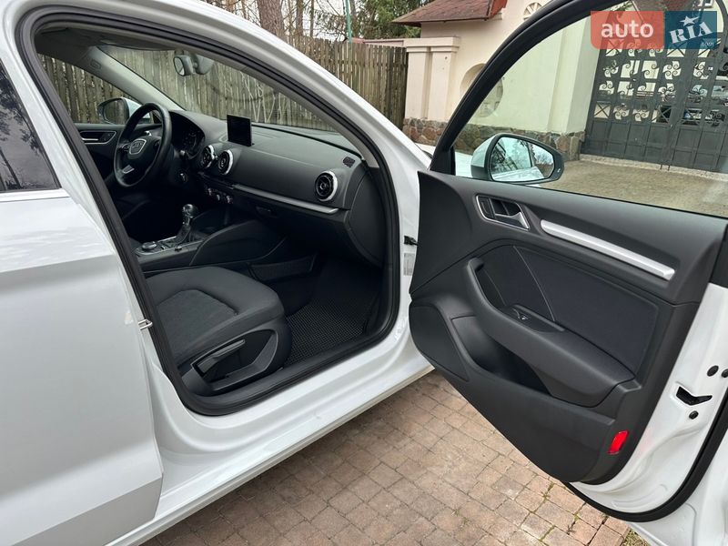 Седан Audi A3 2013 в Киеве