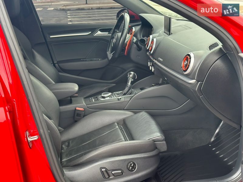 Седан Audi A3 2017 в Рівному