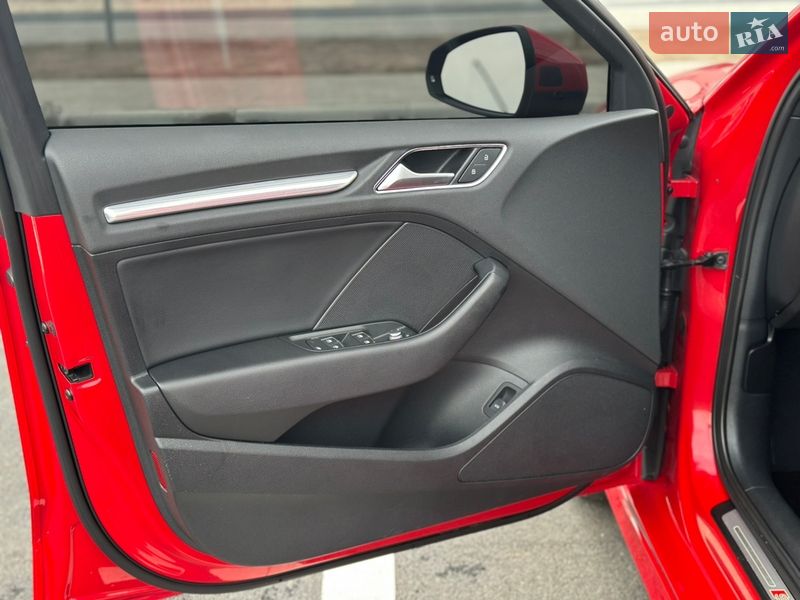 Седан Audi A3 2017 в Рівному