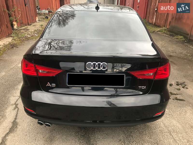 Седан Audi A3 2015 в Киеве