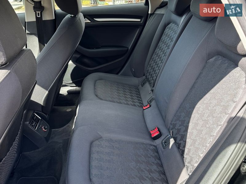Хетчбек Audi A3 2016 в Луцьку фото 11 Хетчбек Audi A3 2016 в Луцьку