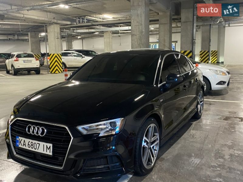 Седан Audi A3 2017 в Киеве
