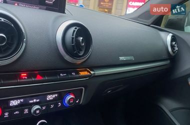 Седан Audi A3 2017 в Киеве