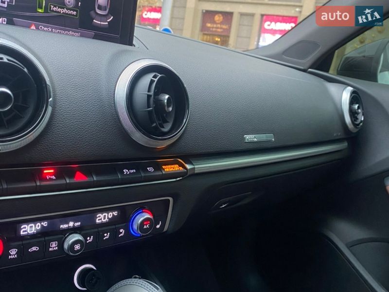 Седан Audi A3 2017 в Киеве