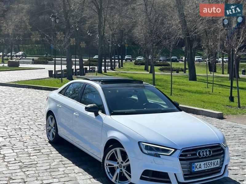 Седан Audi A3 2015 в Киеве