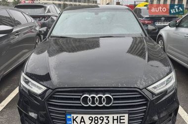 Хэтчбек Audi A3 2017 в Киеве