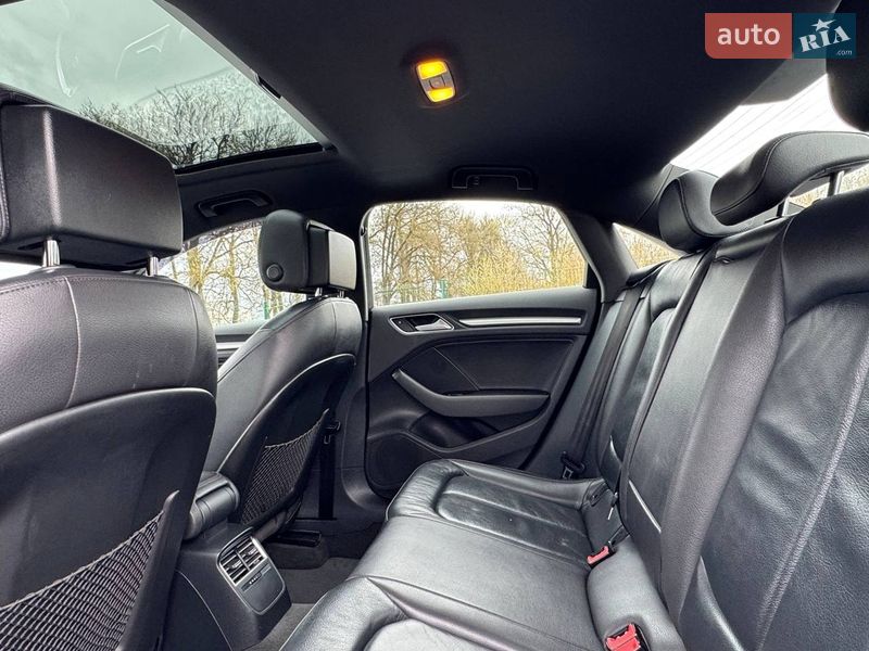 Седан Audi A3 2016 в Дрогобичі