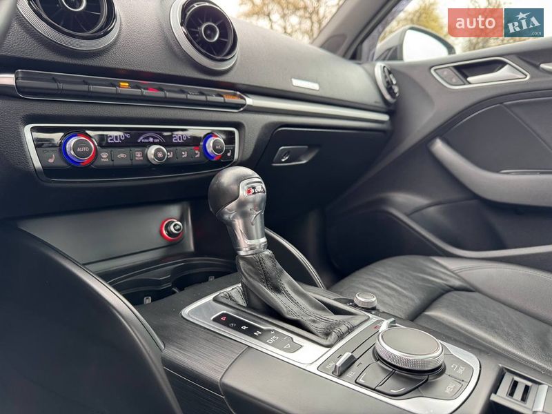 Седан Audi A3 2016 в Дрогобичі