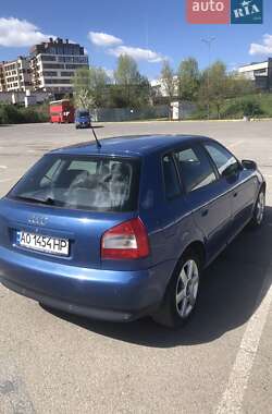 Хэтчбек Audi A3 2002 в Ужгороде