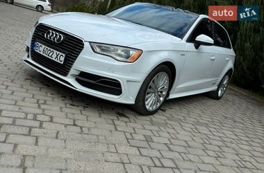 Хэтчбек Audi A3 2015 в Самборе