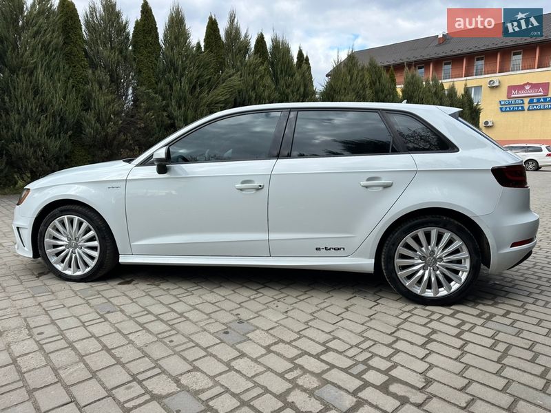 Хэтчбек Audi A3 2015 в Самборе