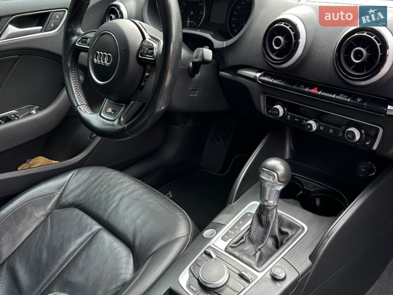 Хэтчбек Audi A3 2015 в Самборе